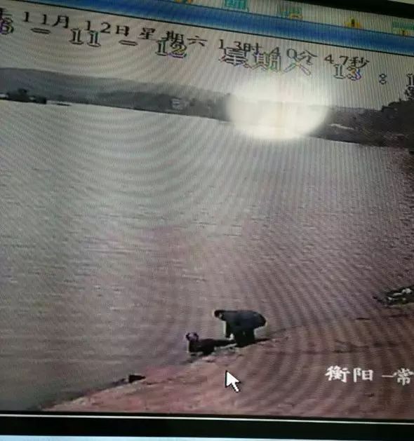 煙洲醉漢掉河中，海事監(jiān)控顯神威！